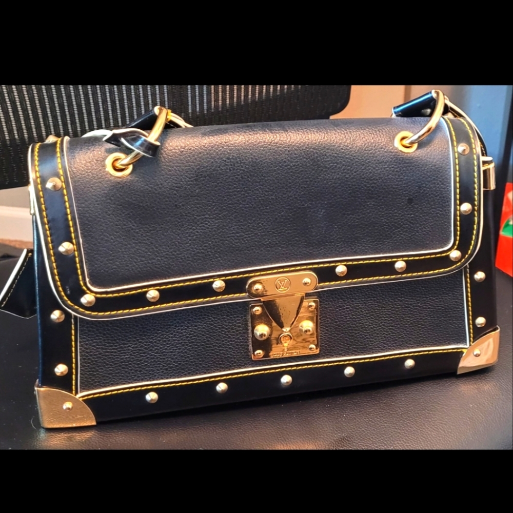 Louis Vuitton Leather Purse Handbag